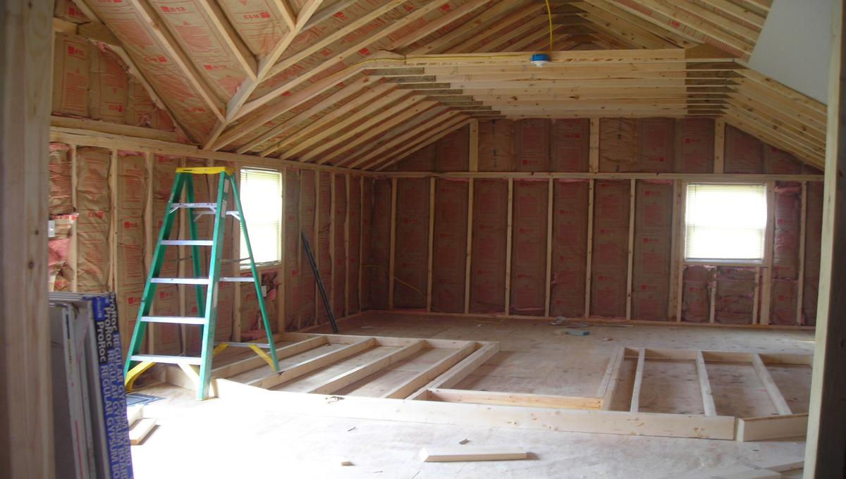 Does attic insulation help with humidity